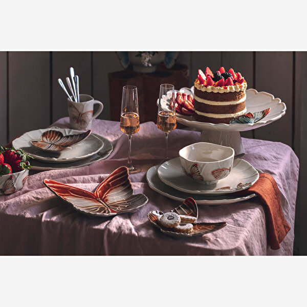 Bordallo Pinheiro Cloudy Butterflies Kırmızı Seramik Servis Tabağı-1